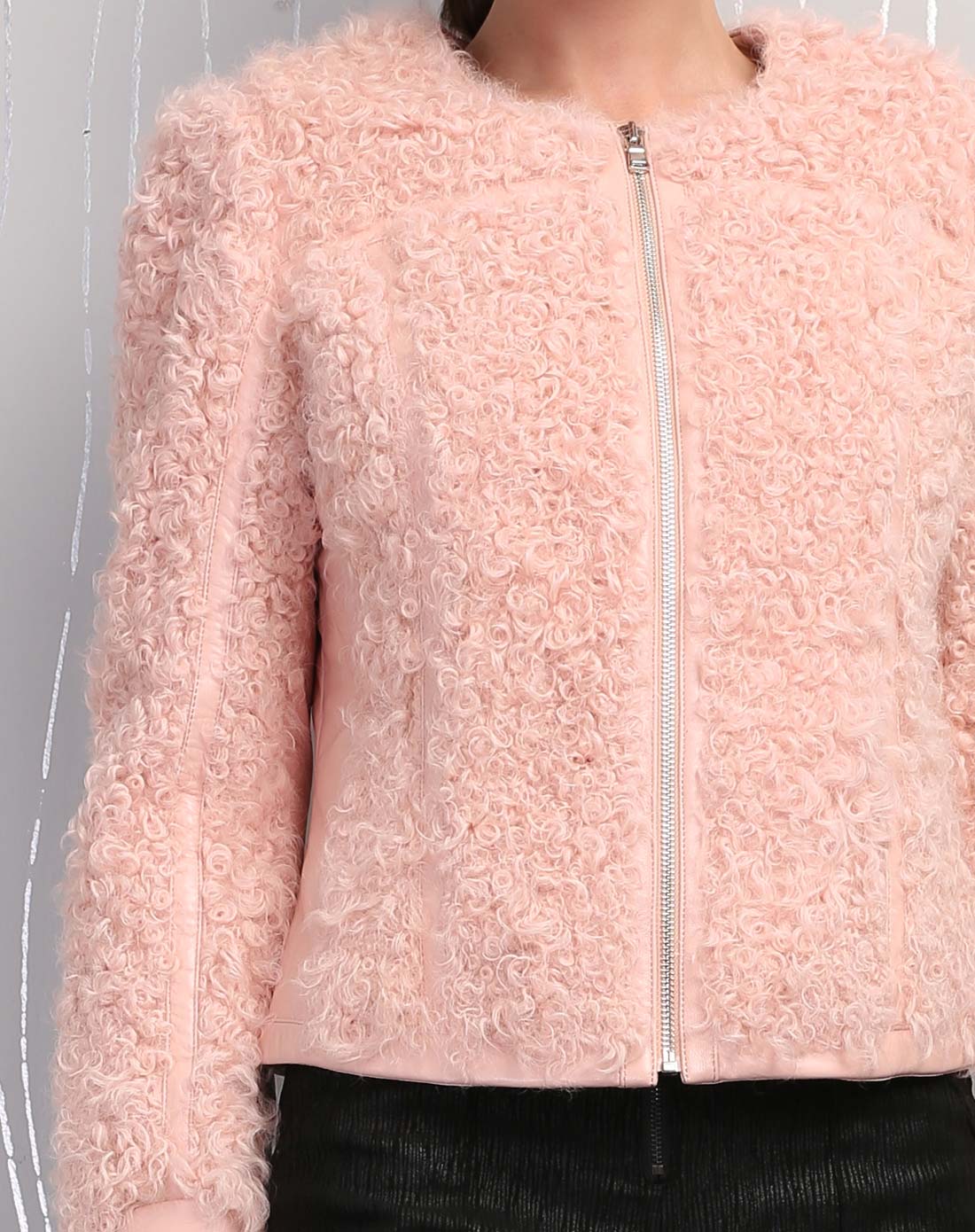 女款粉红色羊毛皮绵羊皮时尚甜美皮毛一体短款