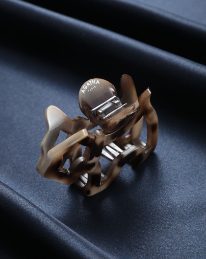 agatha镂空苏格兰狗造型发夹