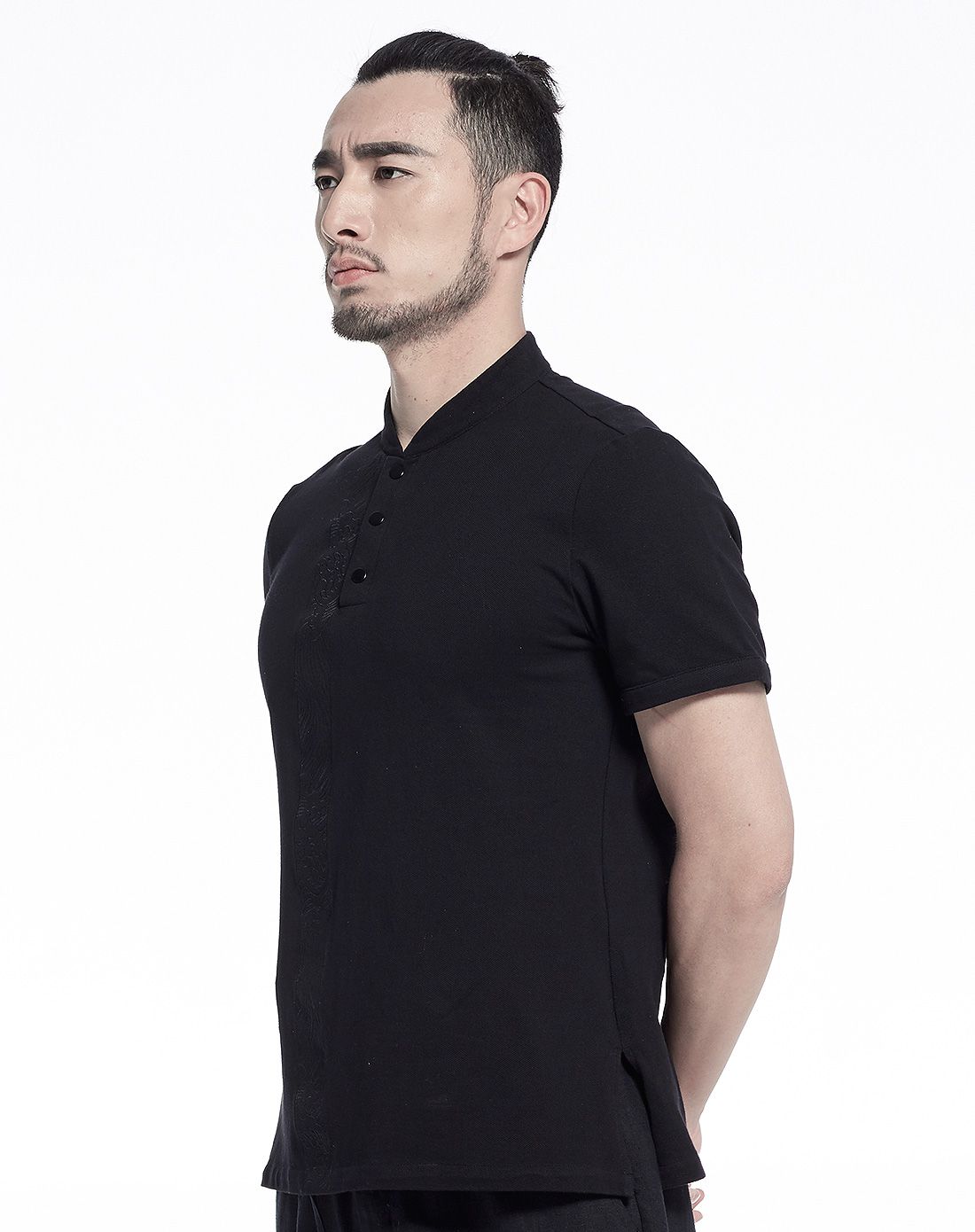 男士玄色纯色半袖polo衫