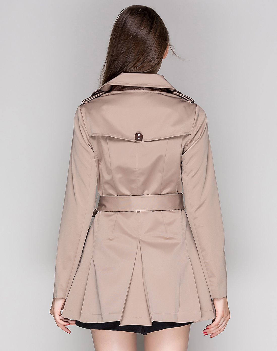 卡其色100%聚酯纤维双排扣风衣