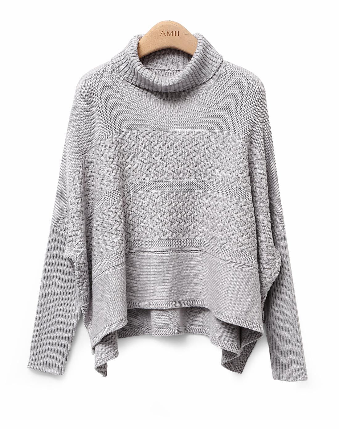 花灰高领麻花宽松落肩毛衣
