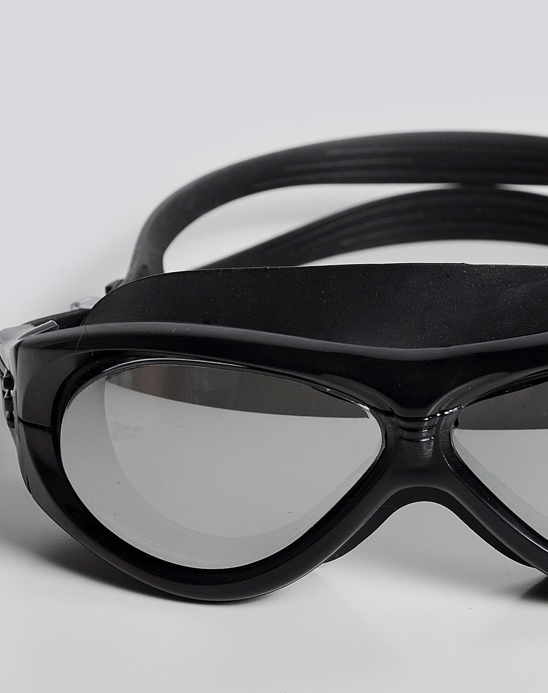 时尚大框防水防雾 中性泳镜 头带可调黑色