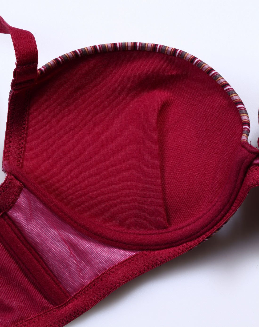 > 酒红色雀舞轻盈光面无痕聚拢文胸