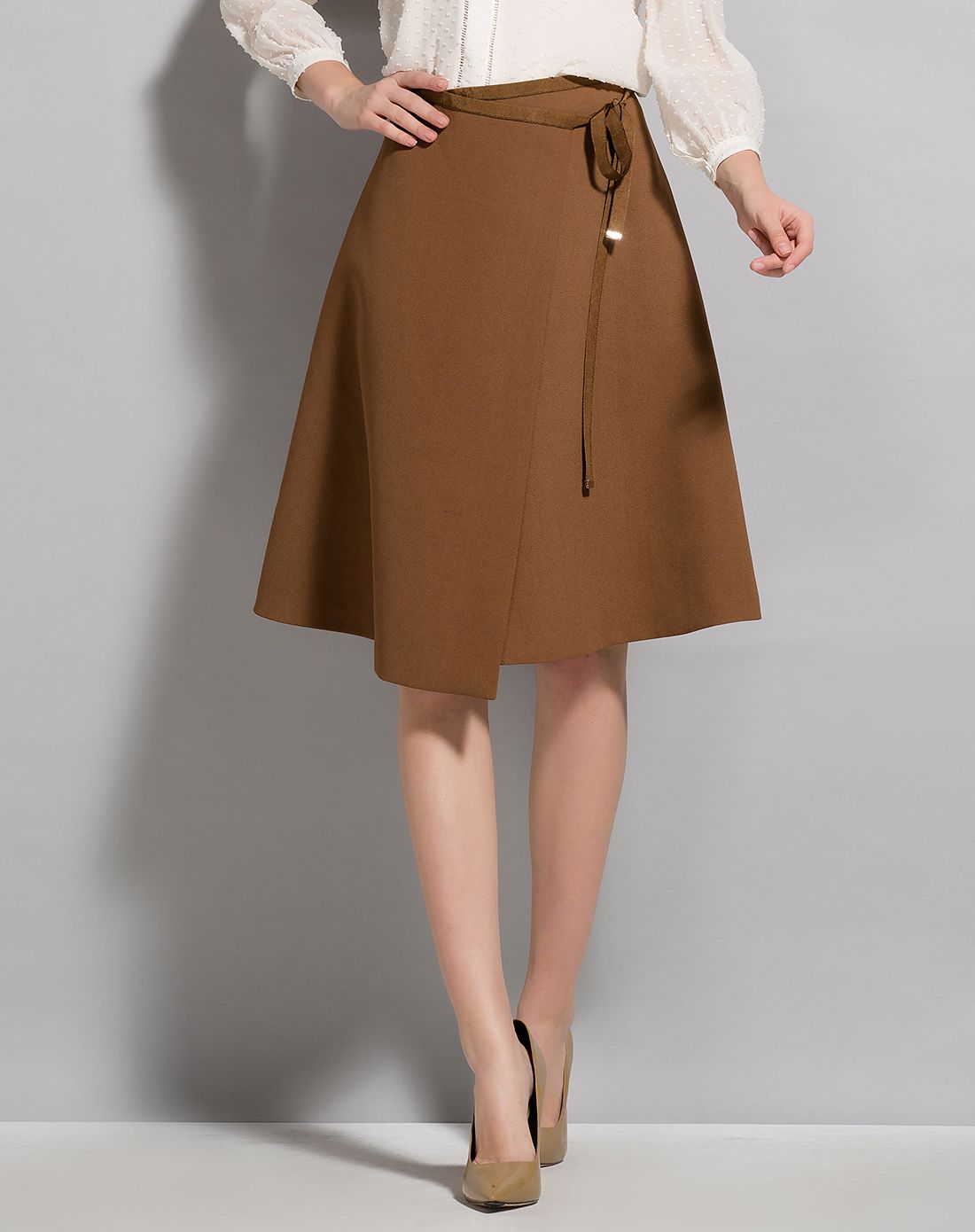 浅棕色简约大气百搭系带开衩中裙半裙