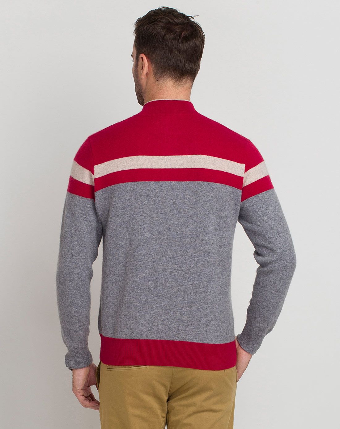 > 男红加灰山羊绒半高拉链套衫