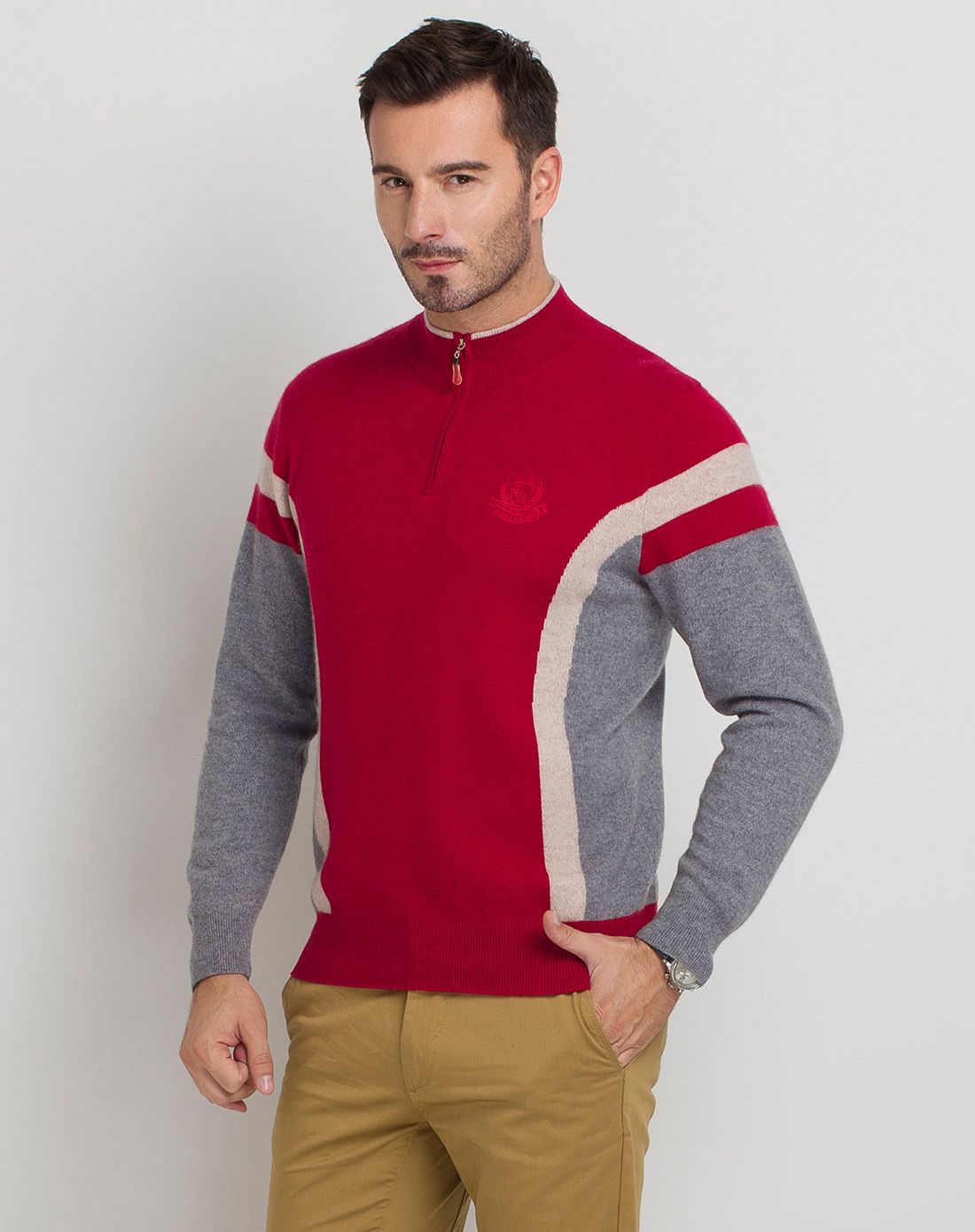 > 男红加灰山羊绒半高拉链套衫