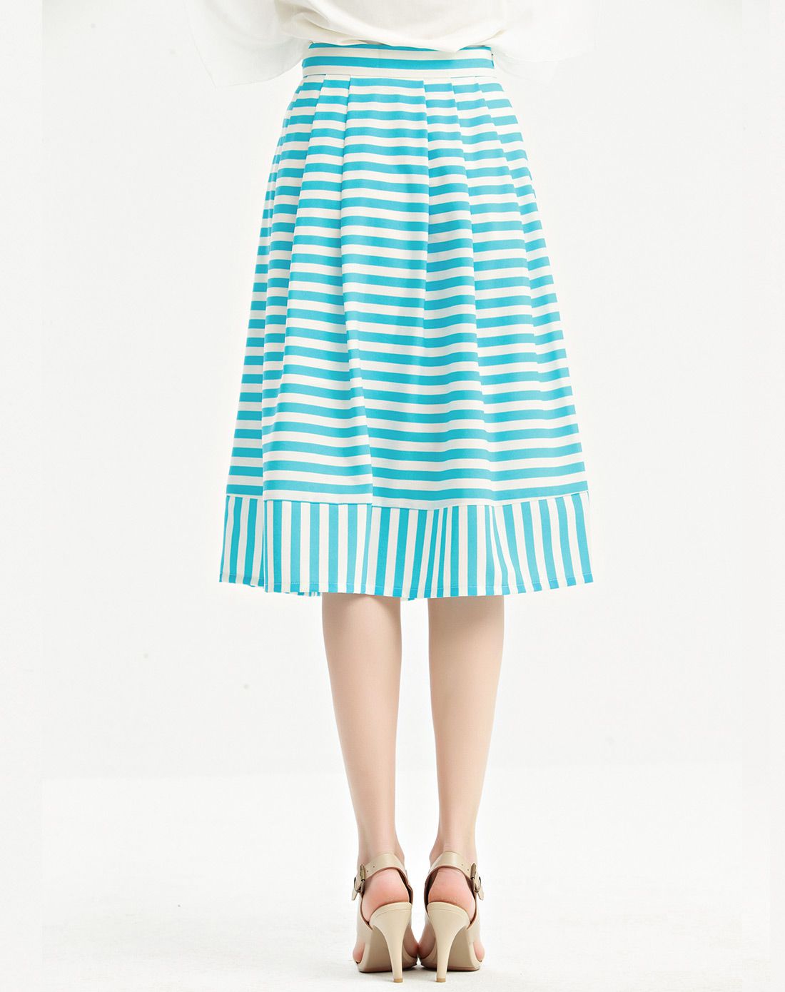 蓝白条休闲气质长裙