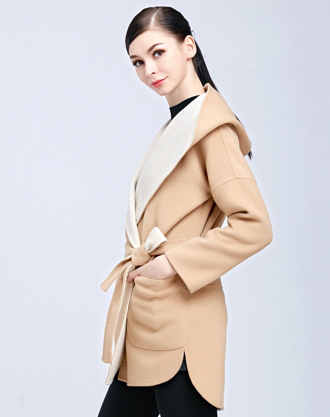 女款驼米双色连帽双面呢大衣