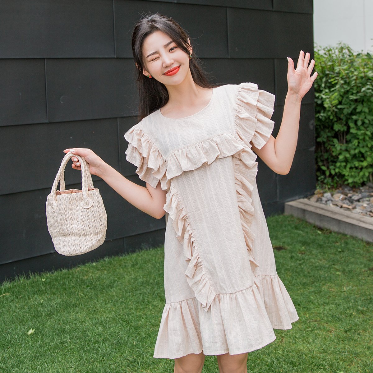 twee 2018 夏季新款 淑女可爱甜美层叠荷叶袖波浪边连衣裙