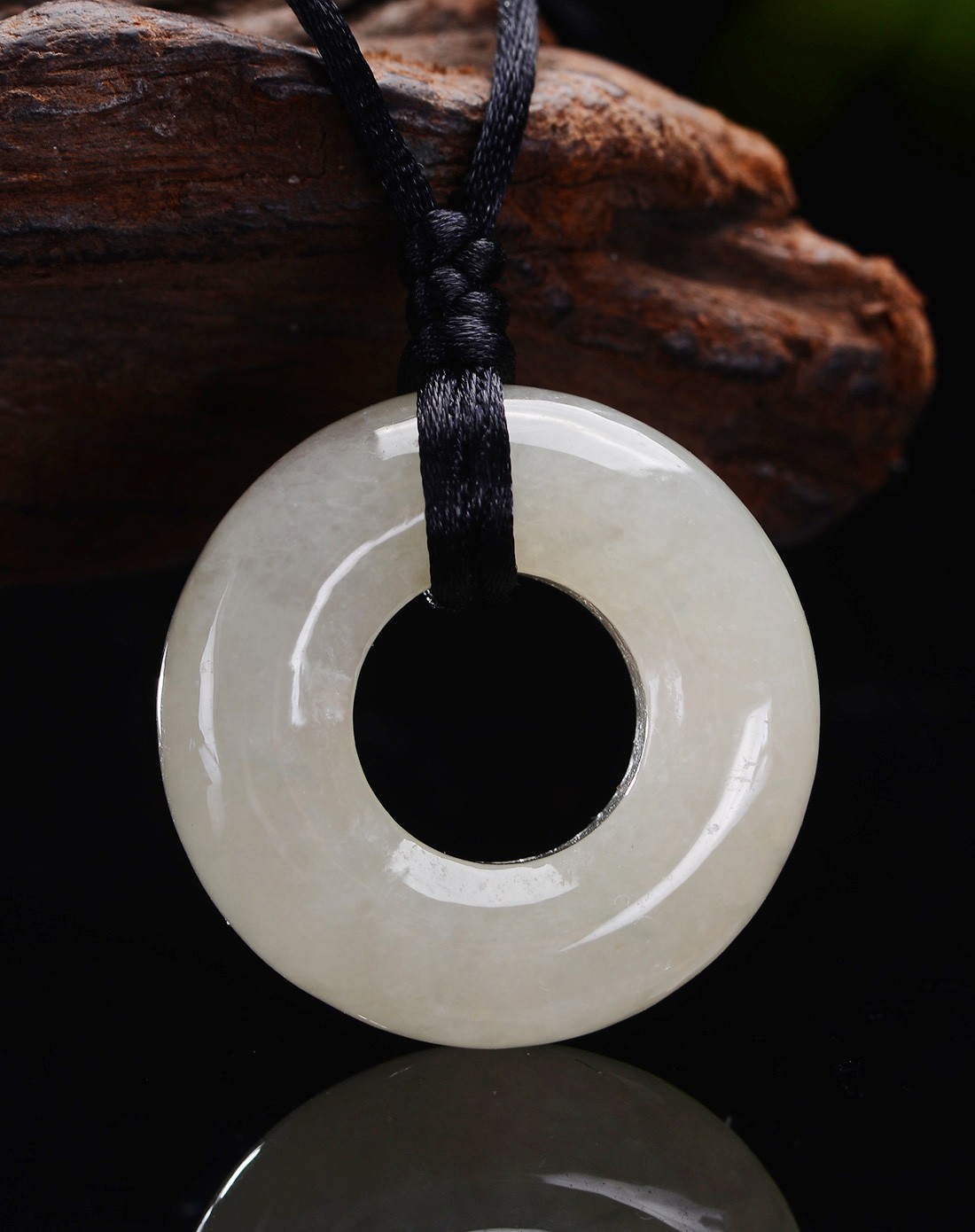 冰种天然翡翠a货幸运环(附国家级鉴定证书)