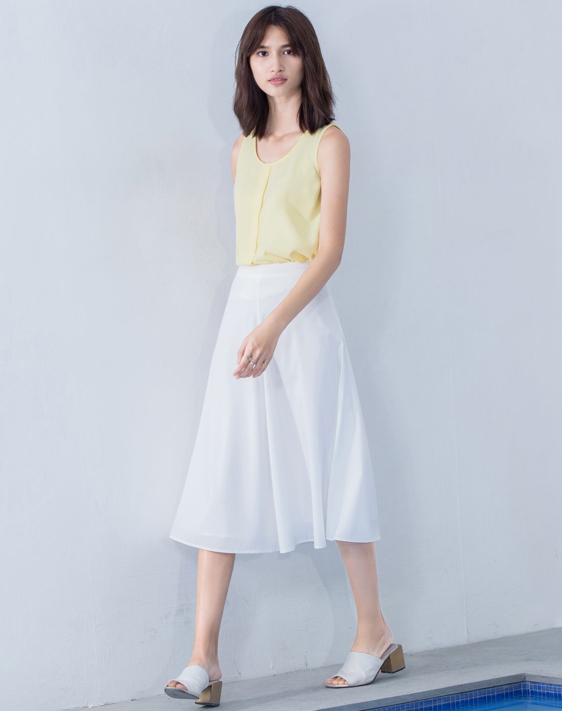 白色宽松a型雪纺长半身裙