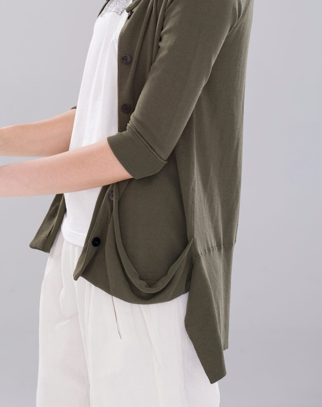 军绿色日系甜美六分袖针织衫