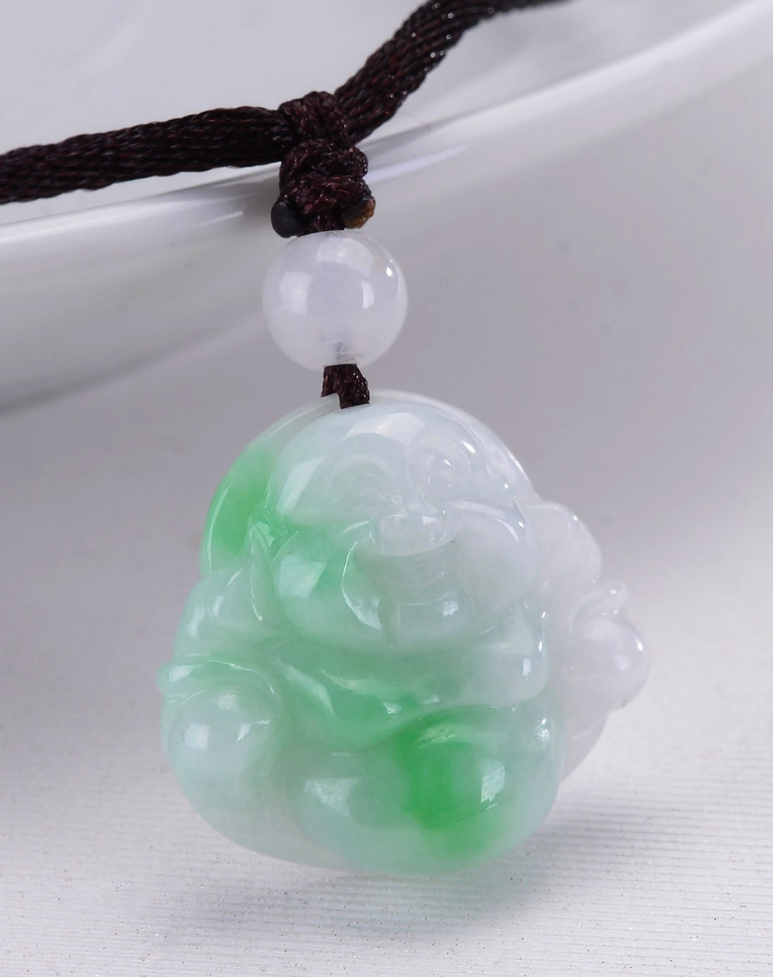 天然翡翠a货阳绿小玉佛(附国家级鉴定证书)