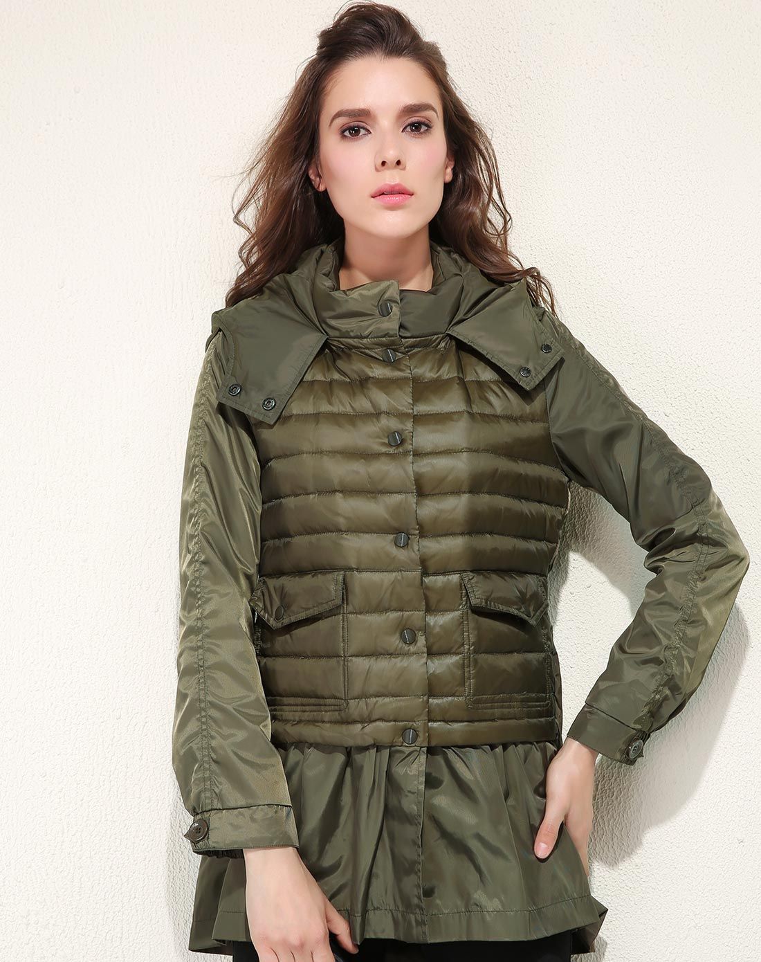 苔藓绿连帽拼接裙摆收腰假两件羽绒服