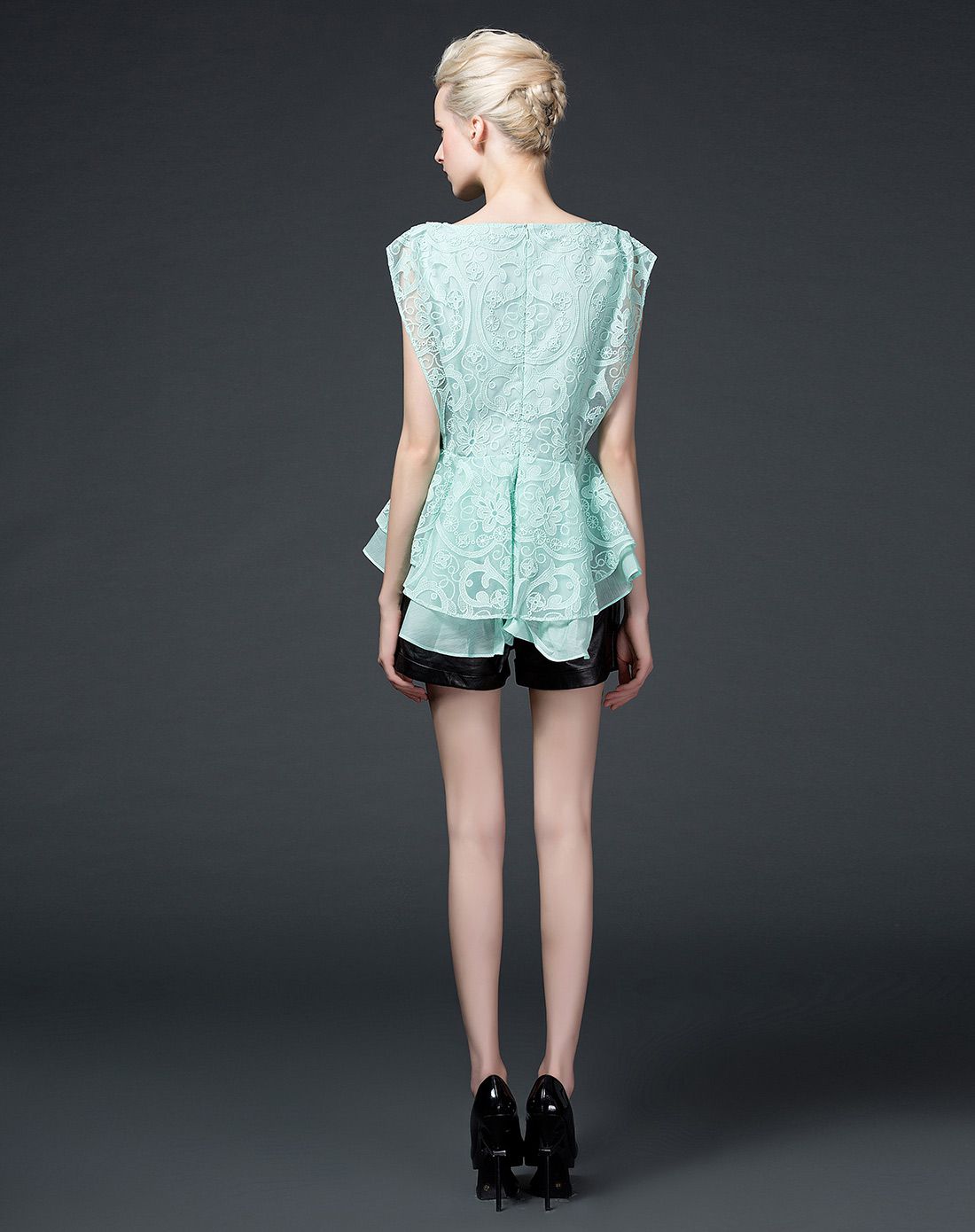 [专柜新品]绿色x型收腰蕾丝上衣