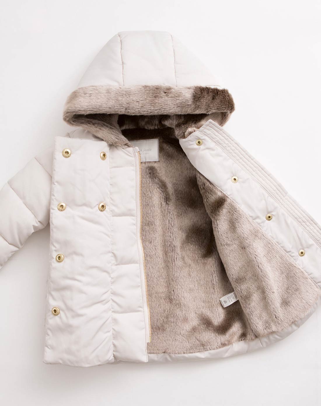 女童象牙白外套