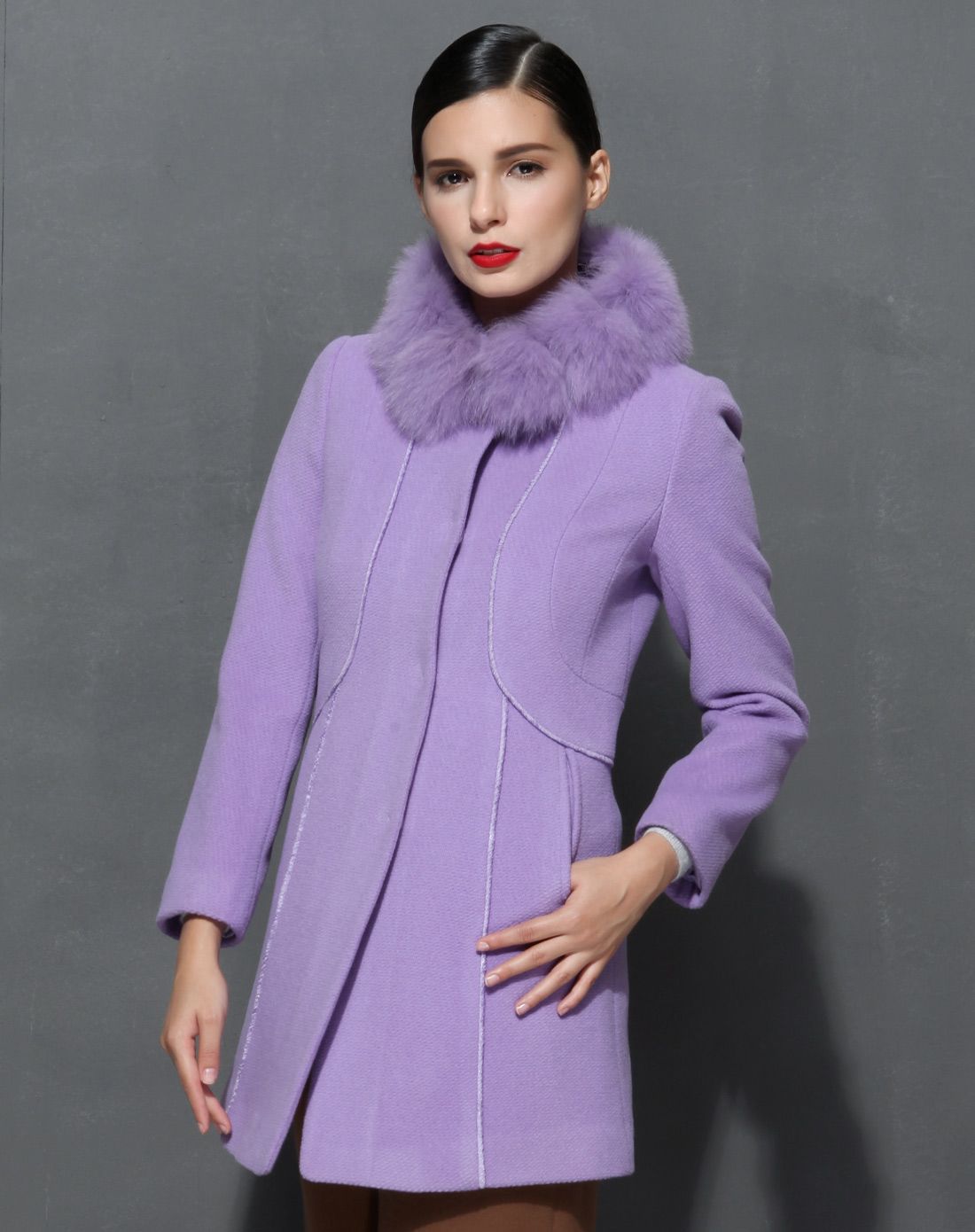 女装香芋紫简洁大气层次分明大衣
