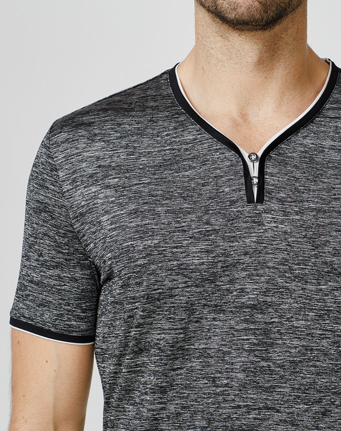 v字领亲肤百搭时尚休闲短袖t恤