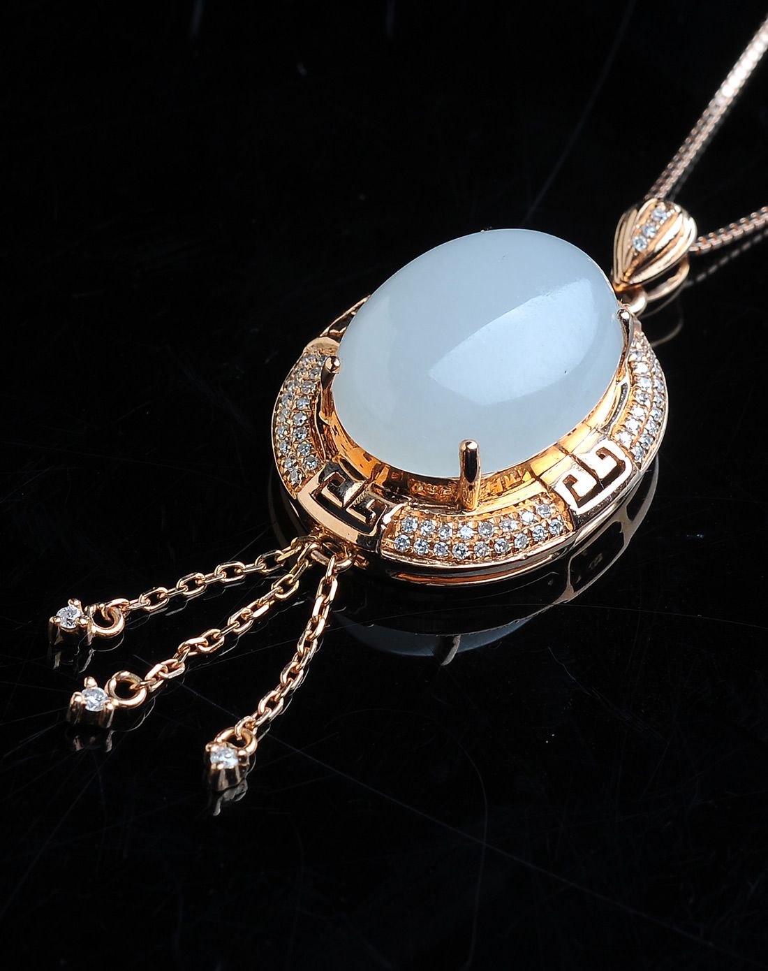 18k金镶嵌和田白玉吊坠