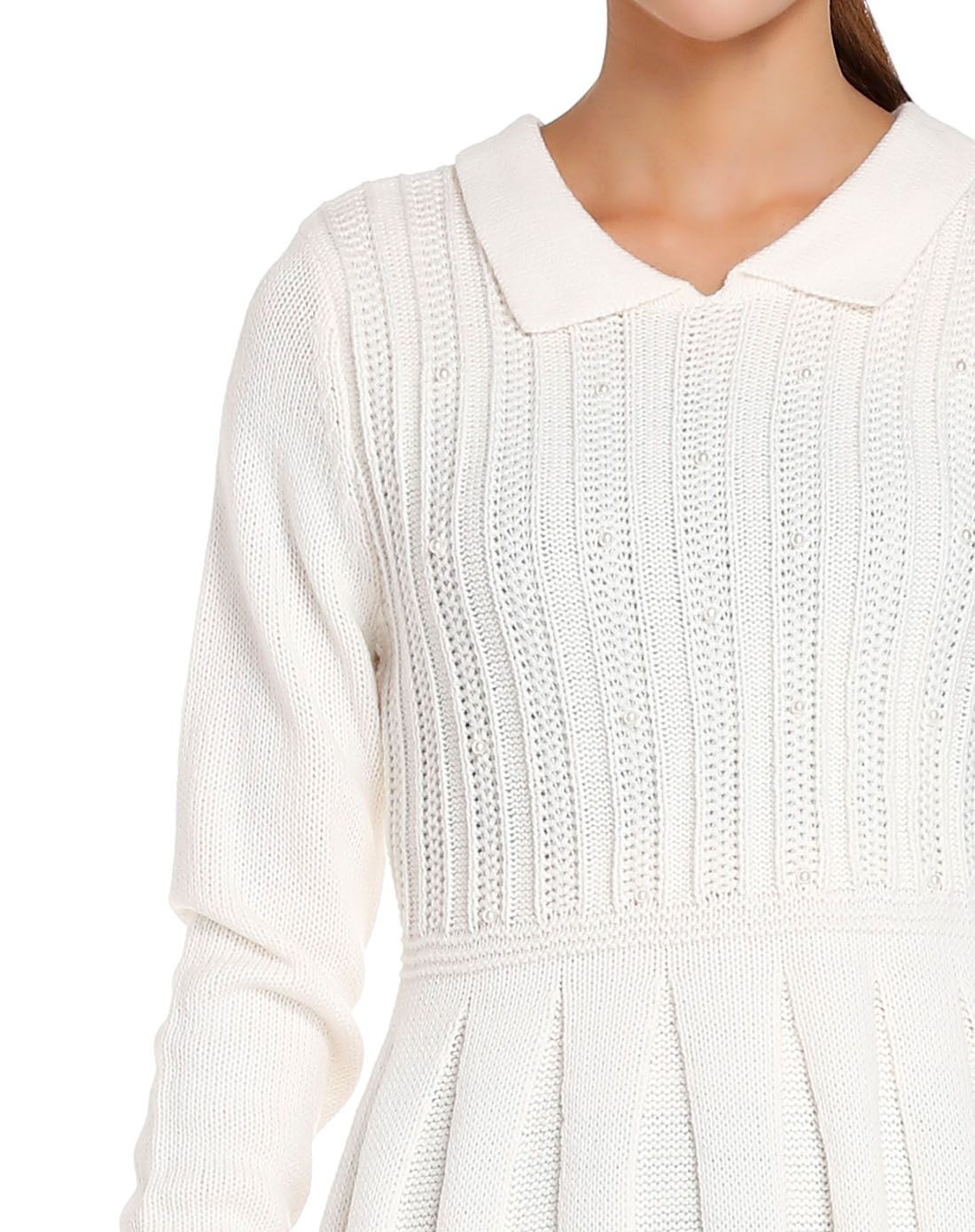 浅米白色休闲简约长袖针织衫