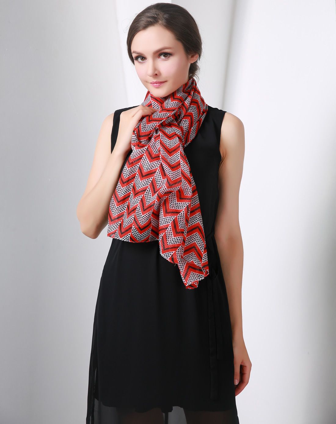 女士桔色炫彩波浪纹时尚围巾披肩