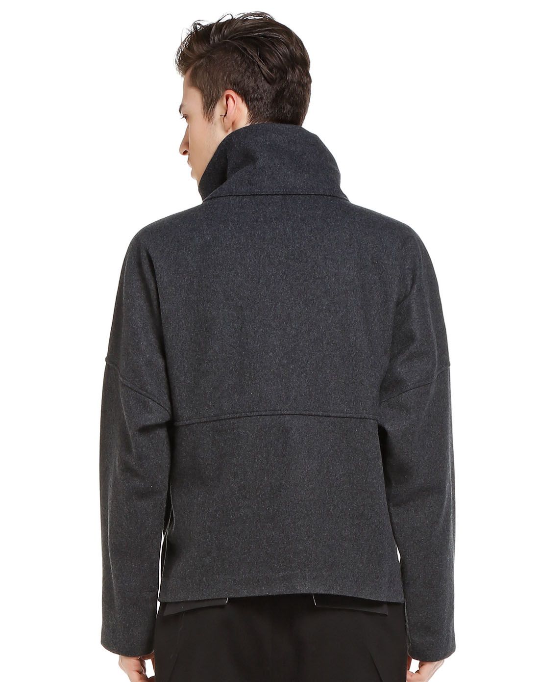 深灰色休闲时尚男神范上衣