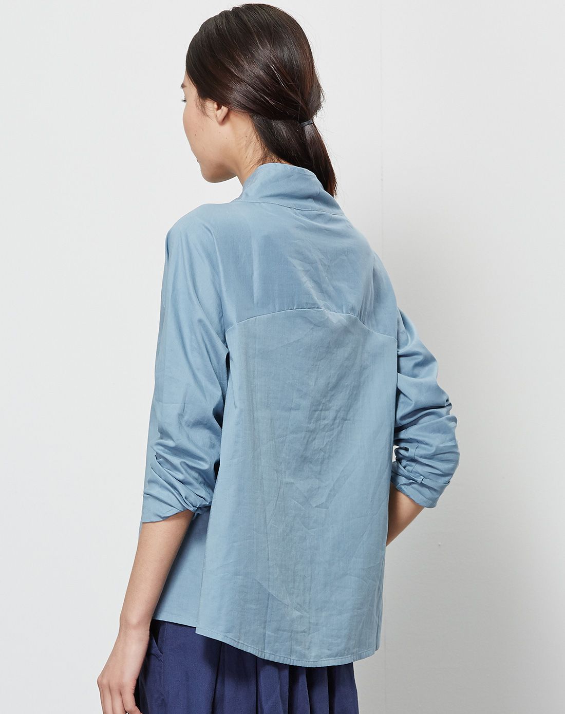 灰蓝独特连衣领宽松休闲衬衫