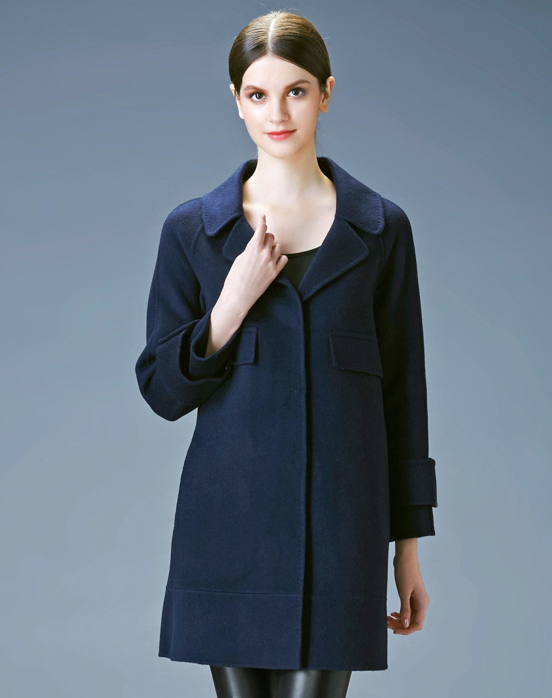 优雅藏青色翻领中长款羊绒外套