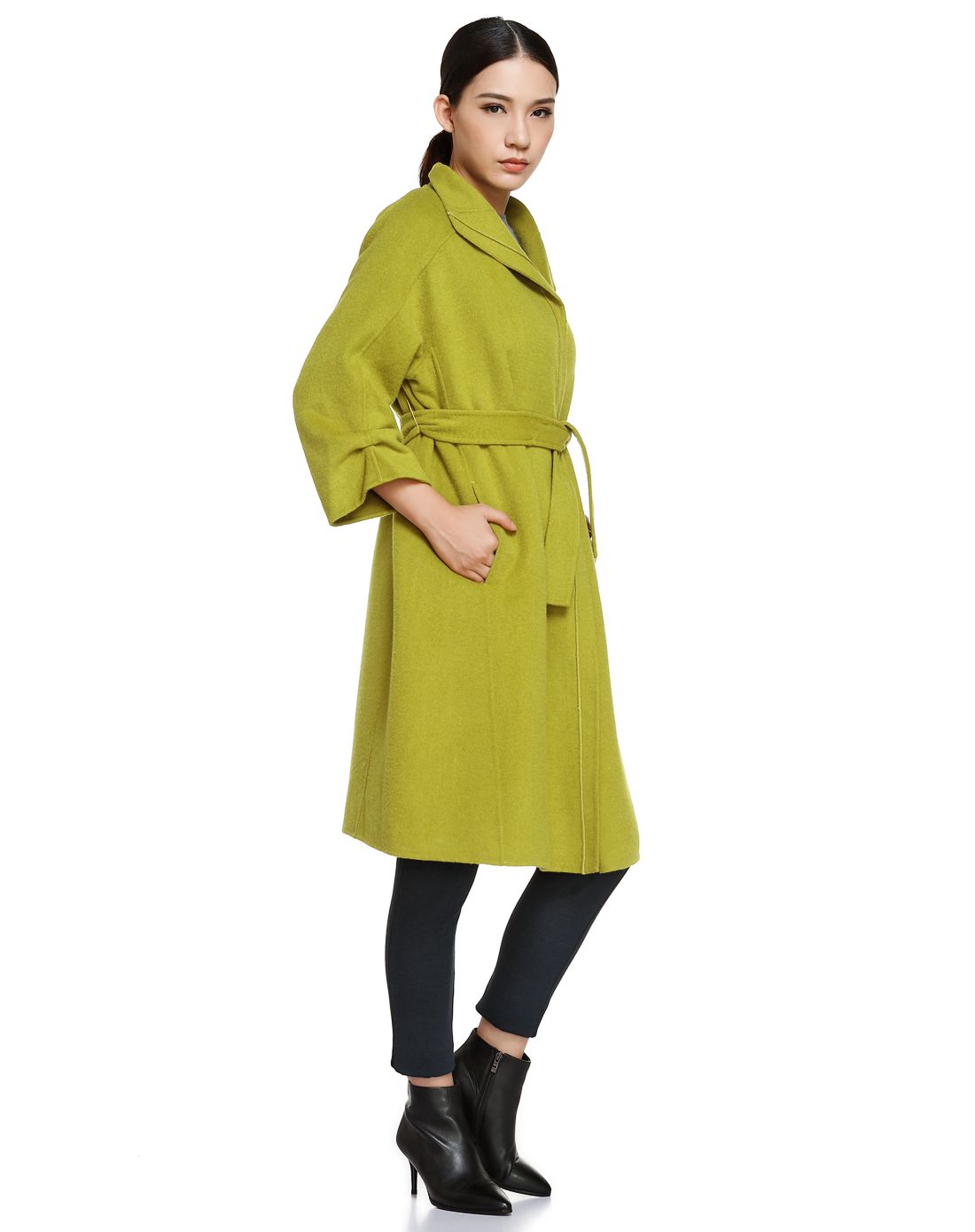 黄绿色大方百搭长款大衣