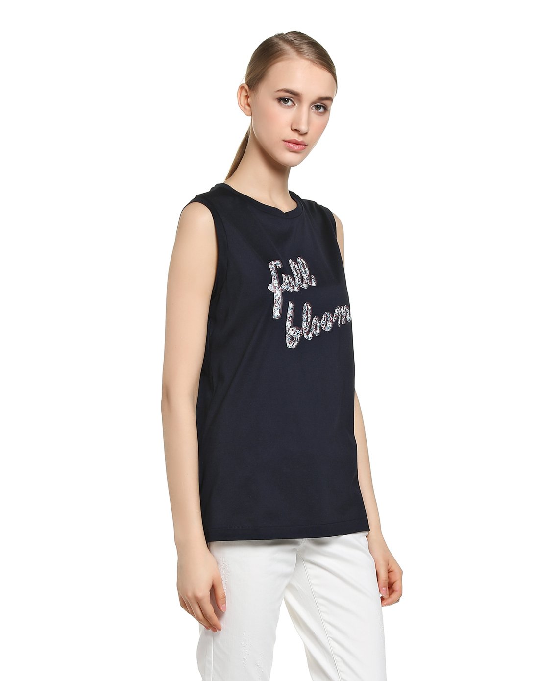 女款时尚无袖t恤