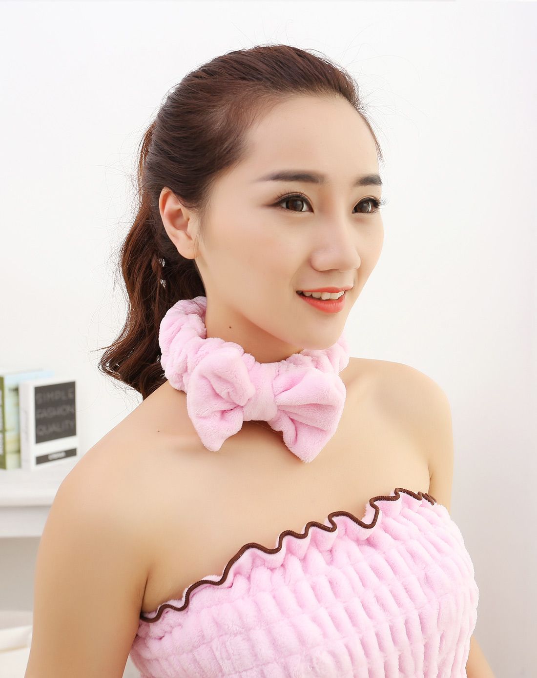粉色松紧抹胸浴裙 发带