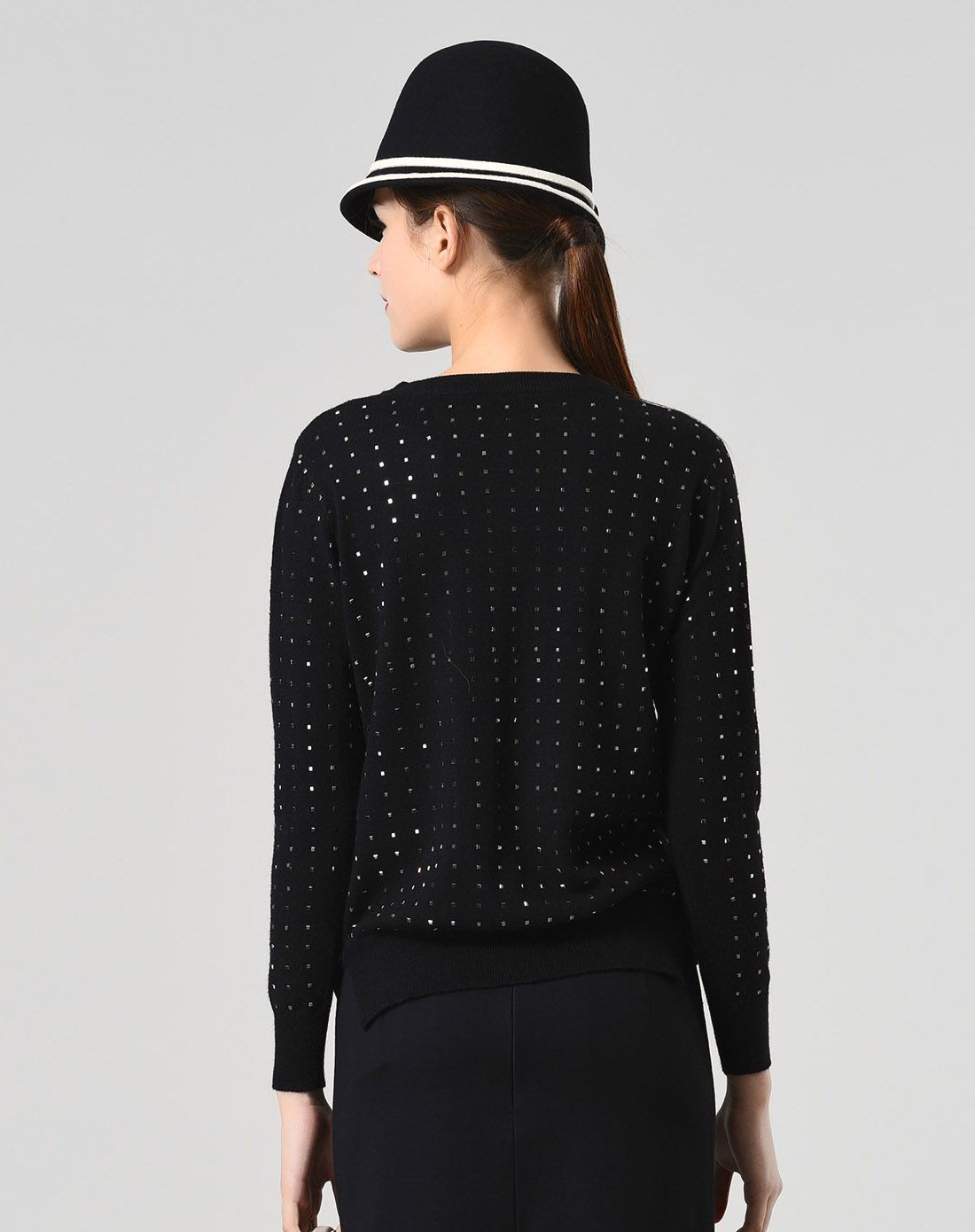 黑色满天星圆领短款兔毛针织衫