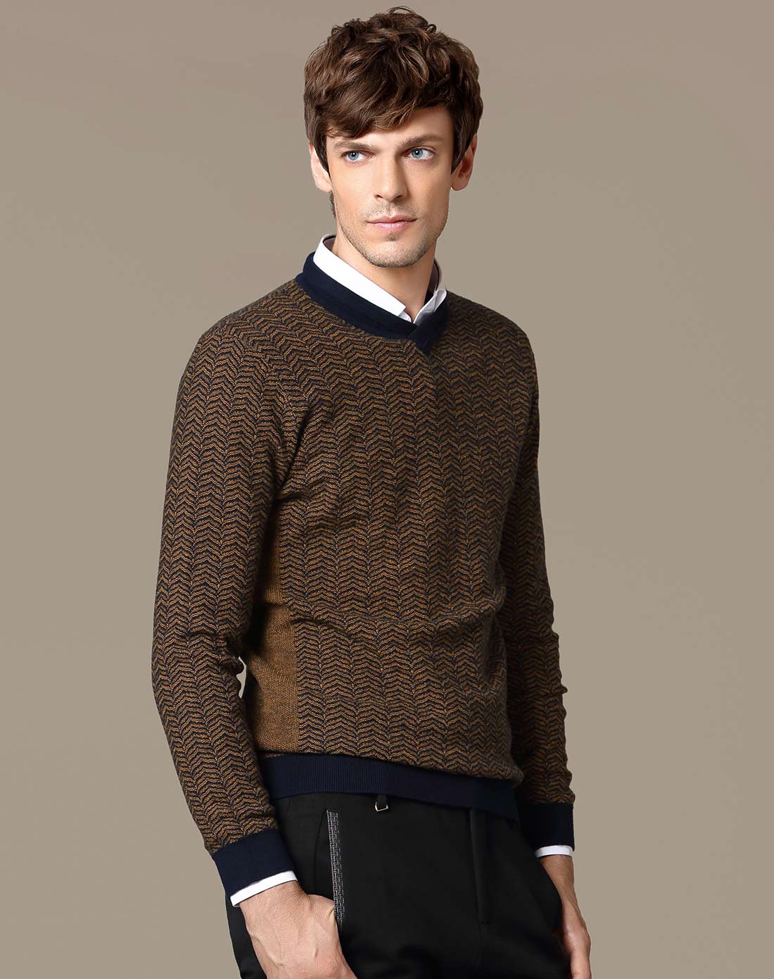 柔滑细腻安卡拉羊毛提花毛衣