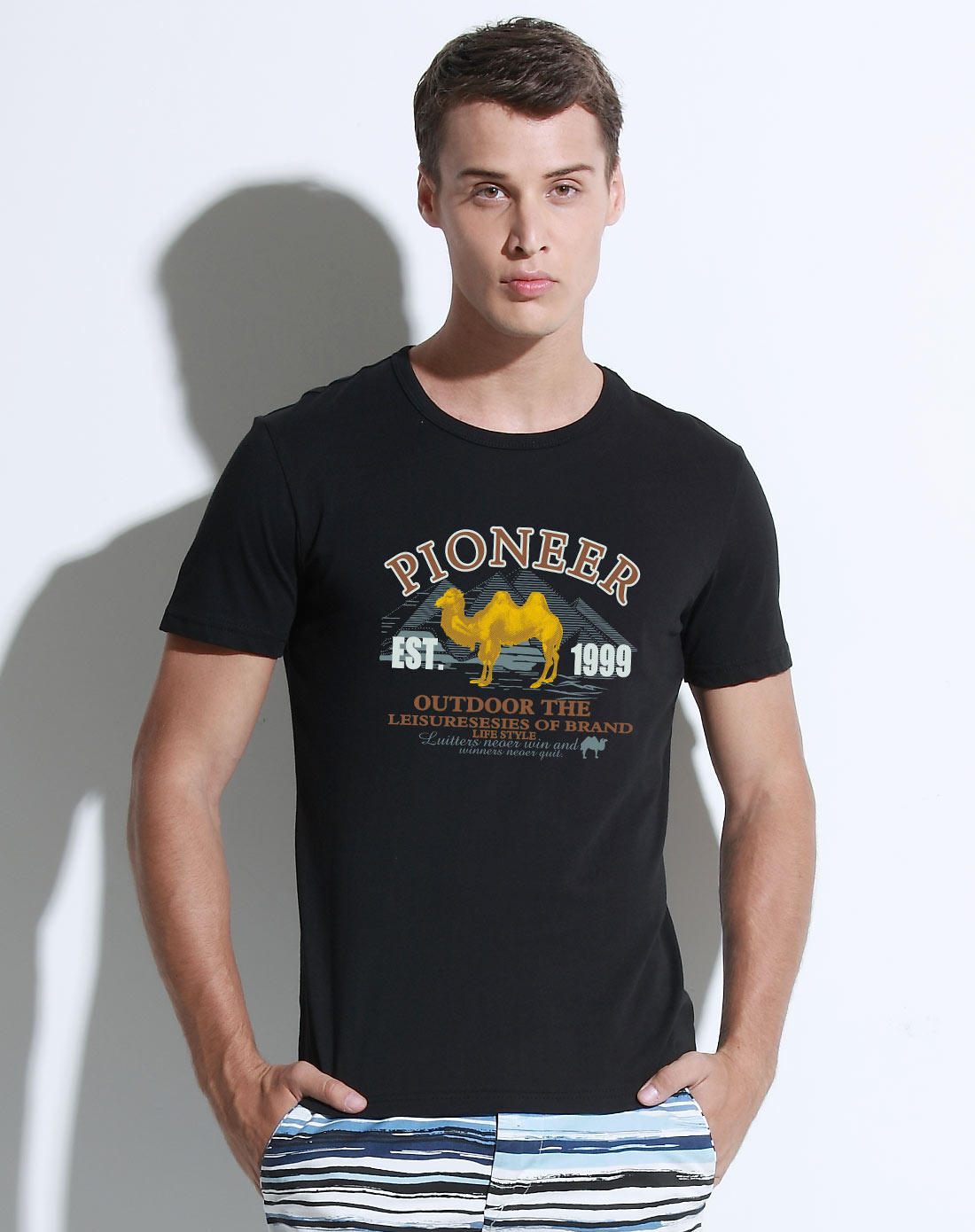 拓路者pioneer camp黑色纯棉舒适圆领短袖t恤522123黑色_唯品会