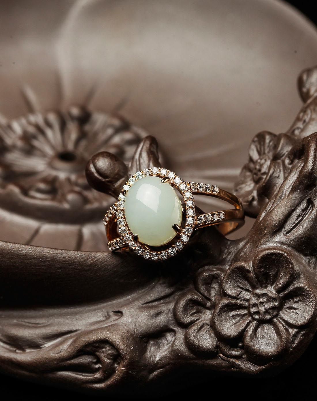 > 新疆优质和田玉凝脂玉颜戒指(圈口可调)