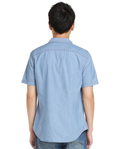 中蓝色时尚牛仔款短袖衬衫