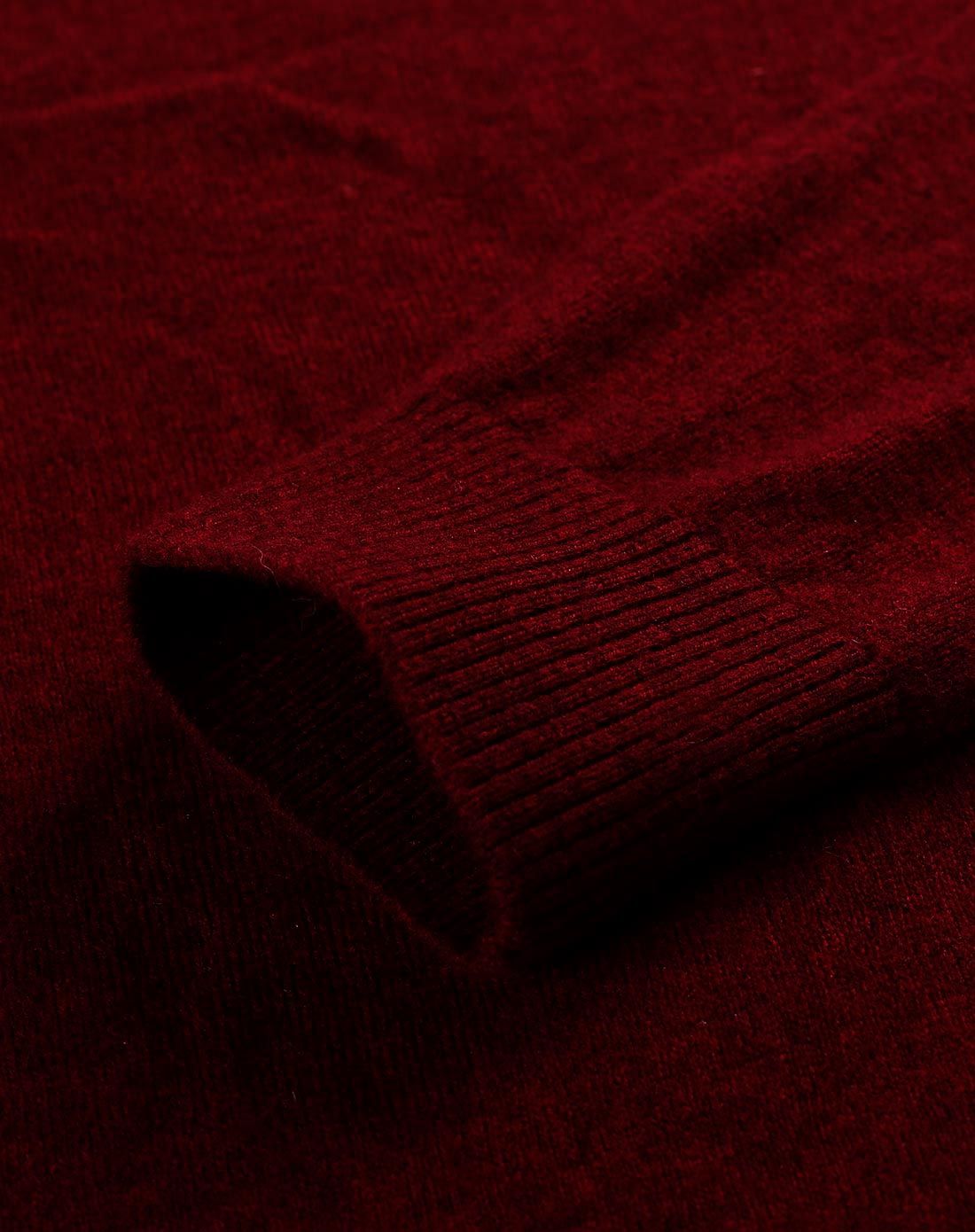 男款暗红色圆领羊毛衫