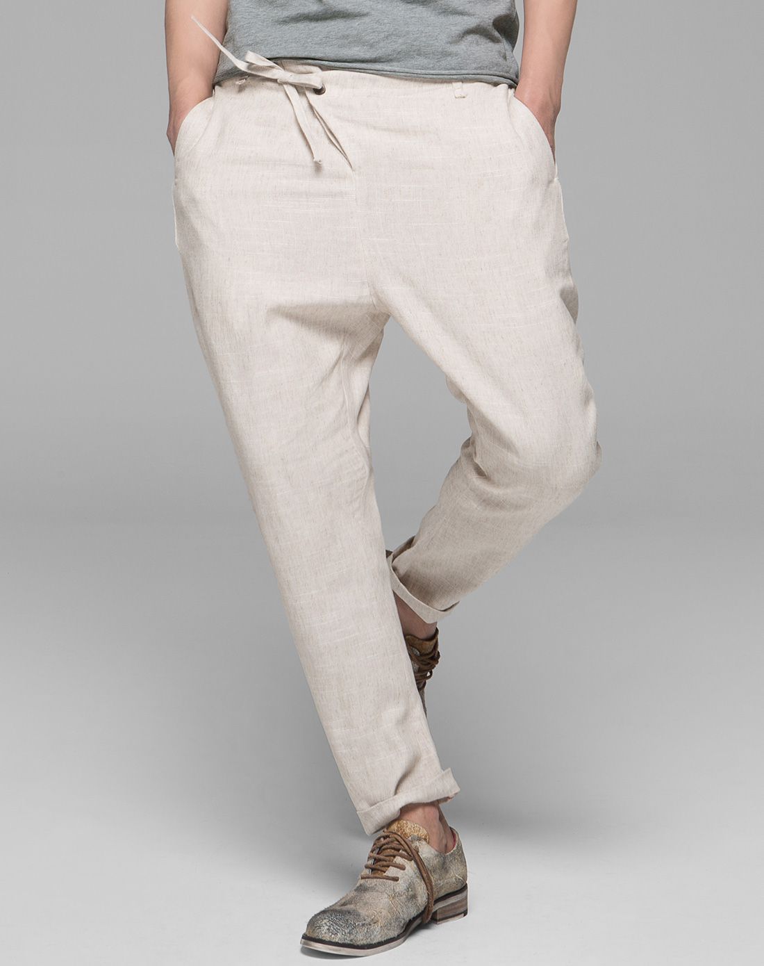 浅米色斯文个性休闲裤