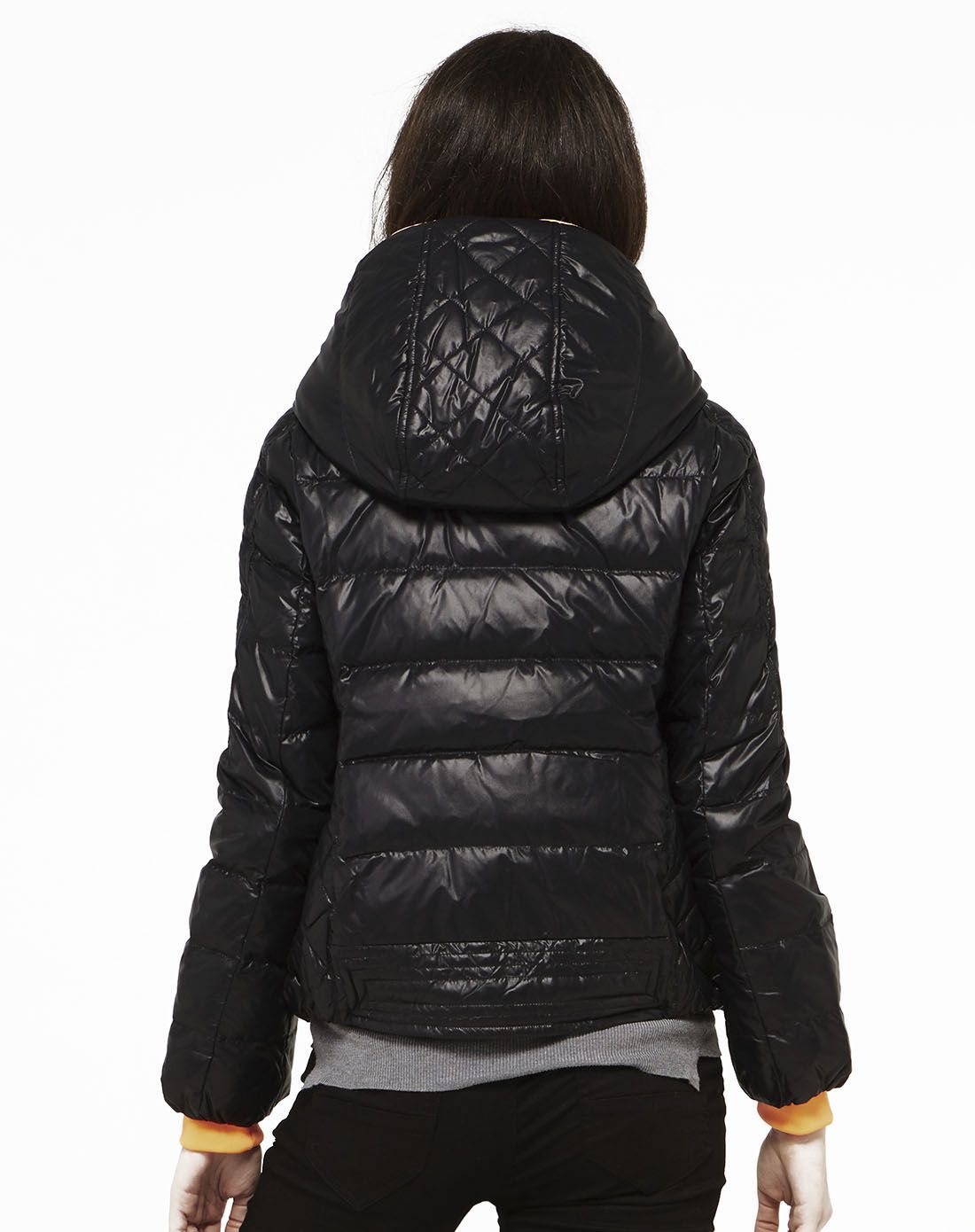 女新黑格尔女装短款羽绒服