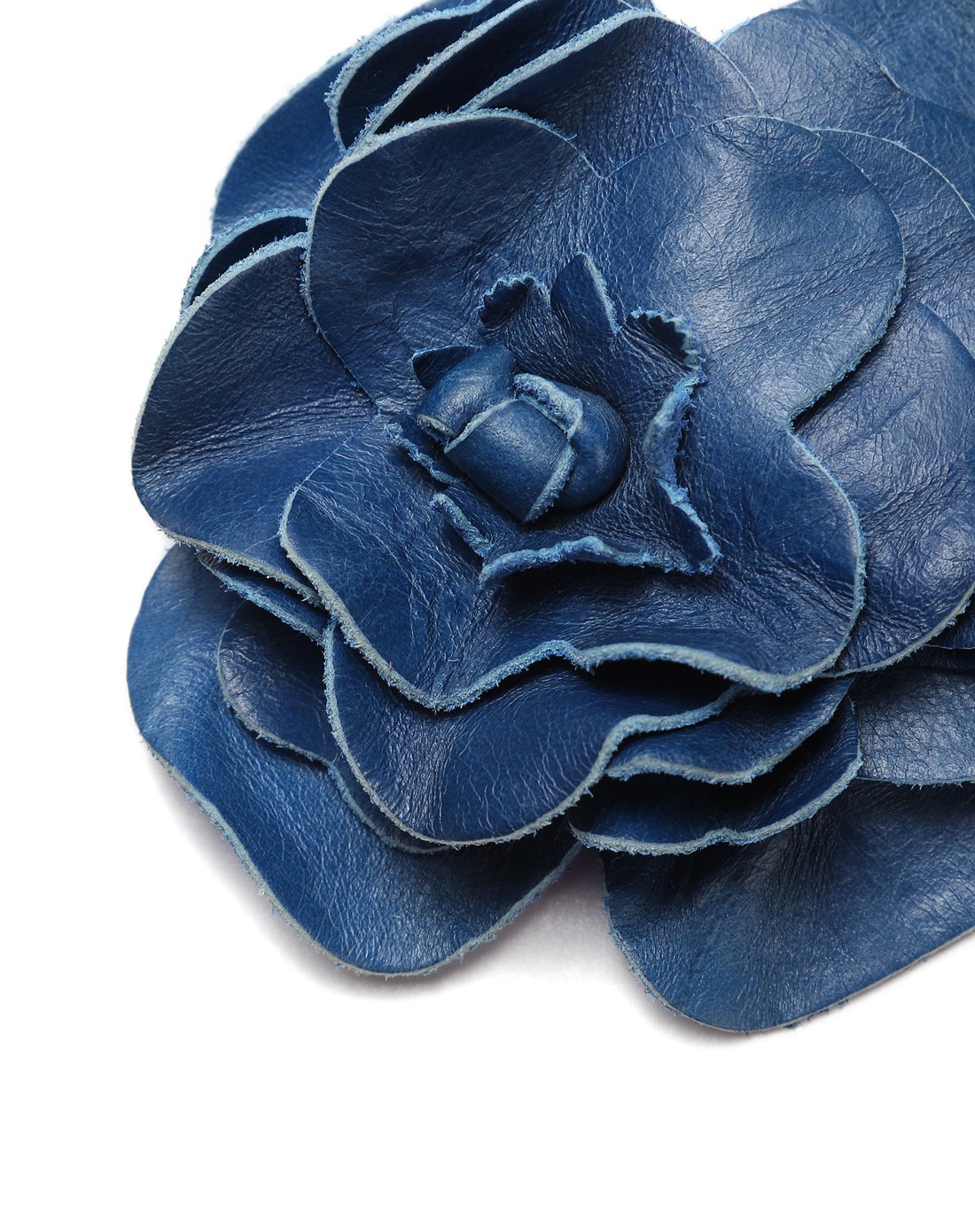 armani jeans女款蓝色花朵皮革胸针