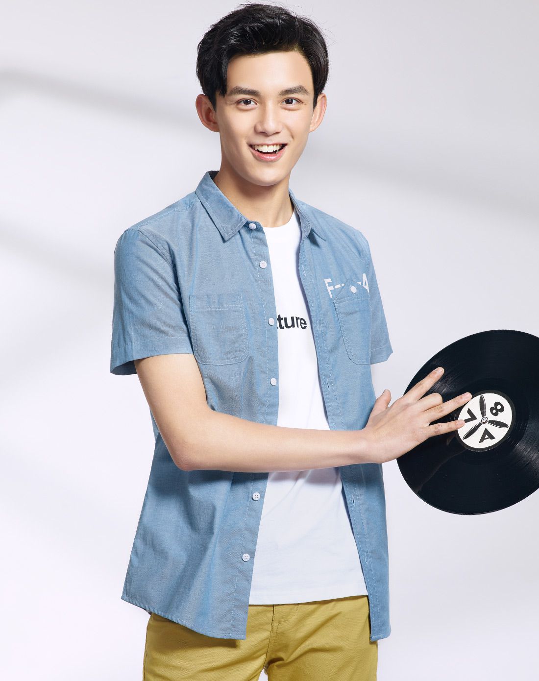 【吴磊明星同款】蓝色短袖衬衫