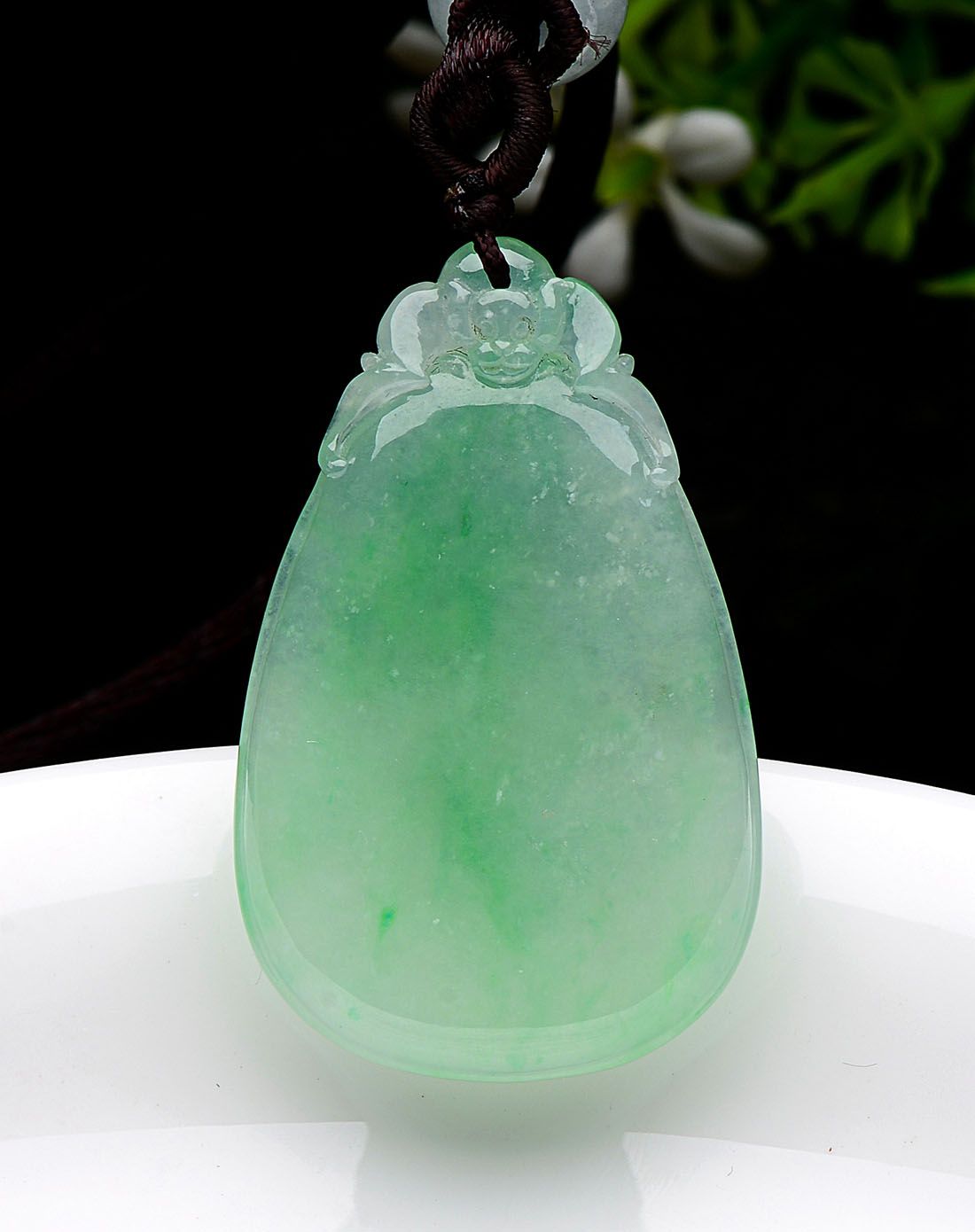 > 老坑冰种水润色阳满绿有求必应天然a货翡翠挂件