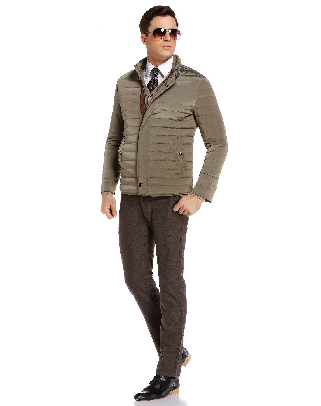 绿卡其色休闲简洁百搭长袖羽绒服