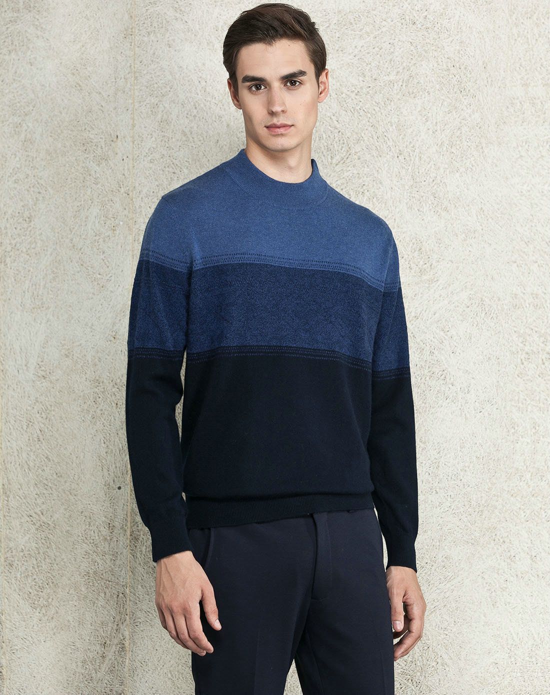 高领藏蓝/深蓝色长袖男套头衫