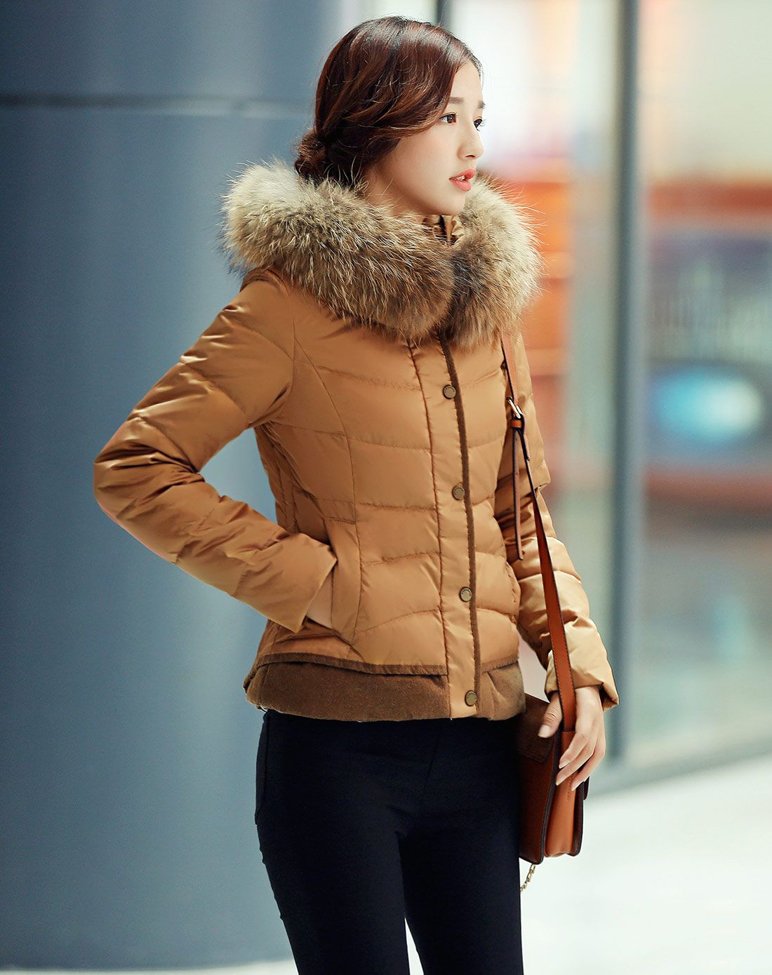 女短款古金色羽绒服