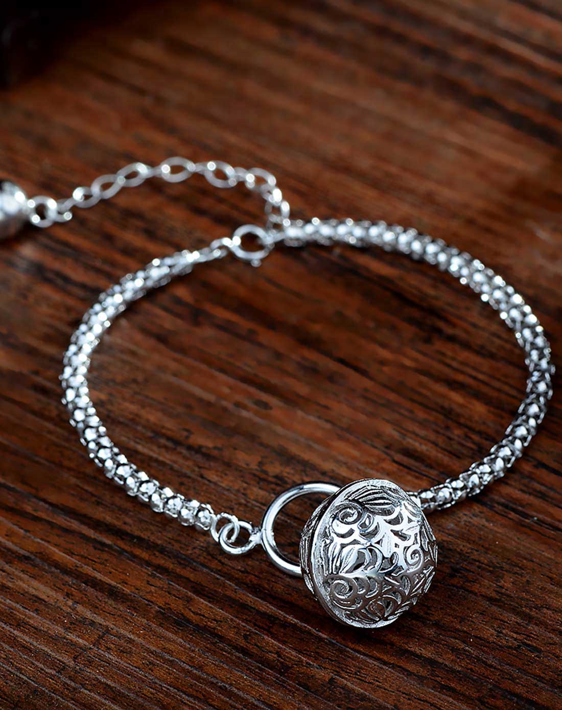 花千骨宫铃银手链 镂空圆珠铃铛