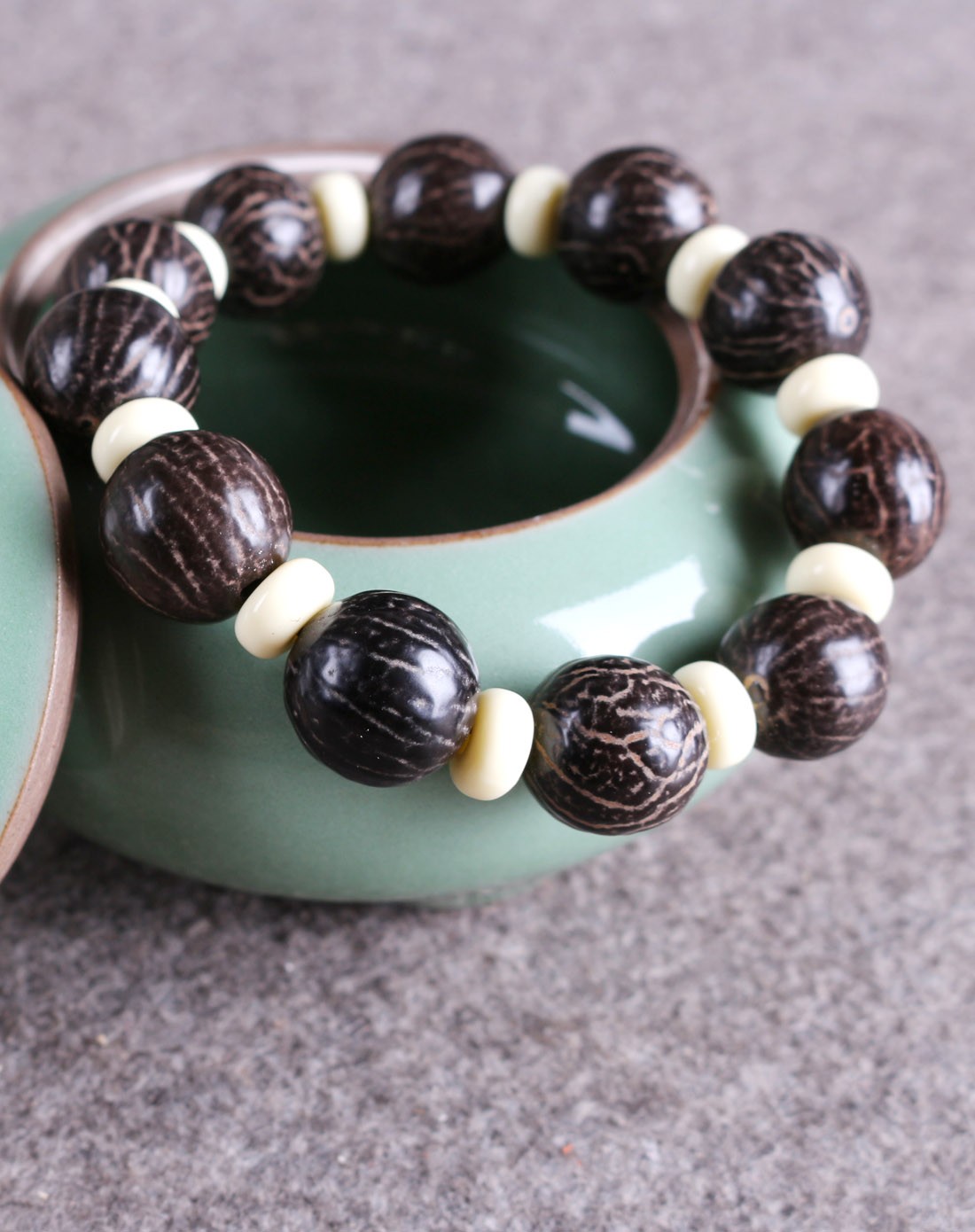 天然黑皮菩提手链14mm