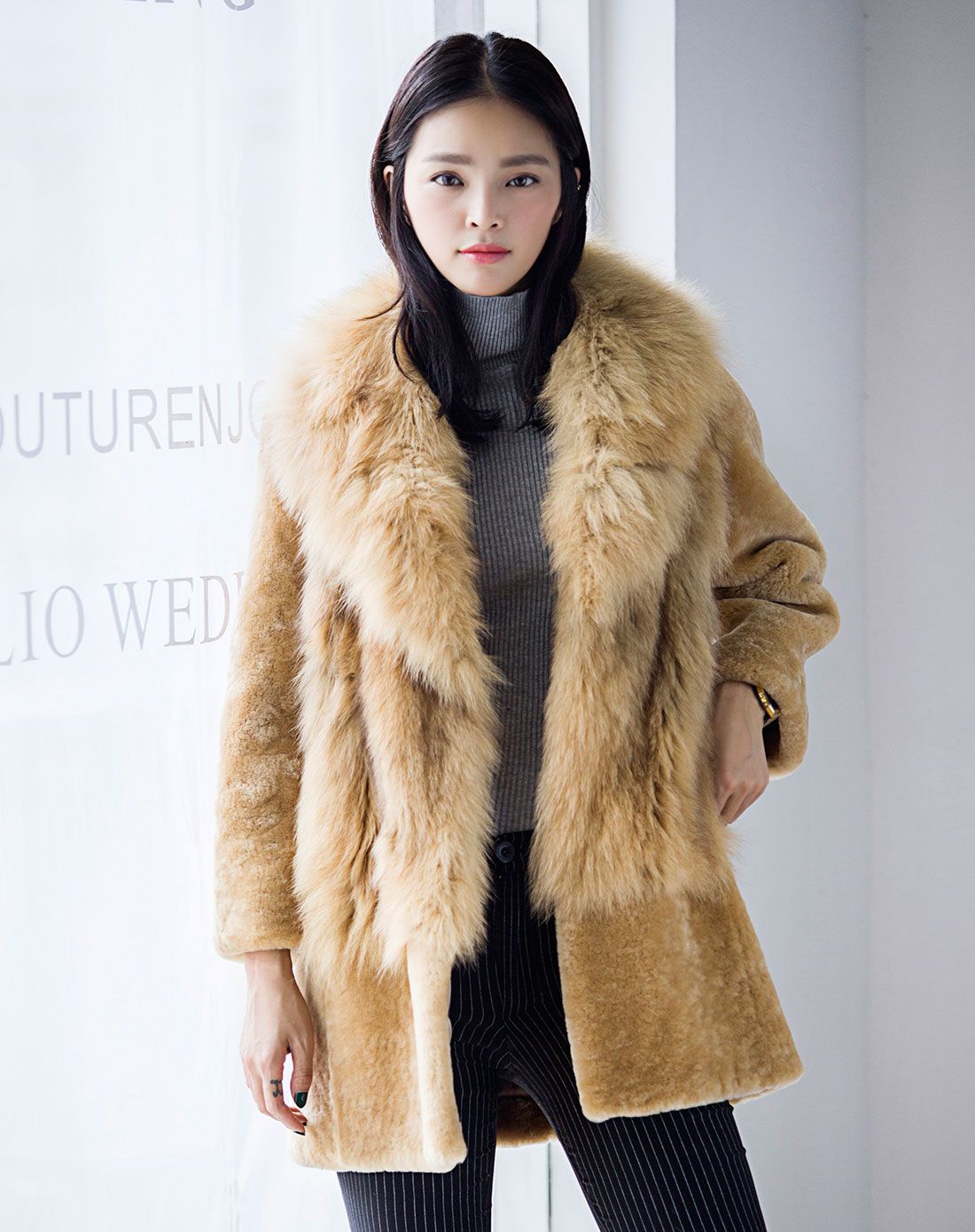 依奴珈皮草大衣毛领中长款女装羊剪绒外套