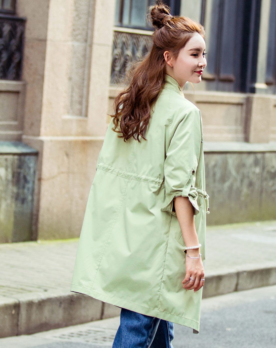 芥末绿摩登纯色休闲风衣