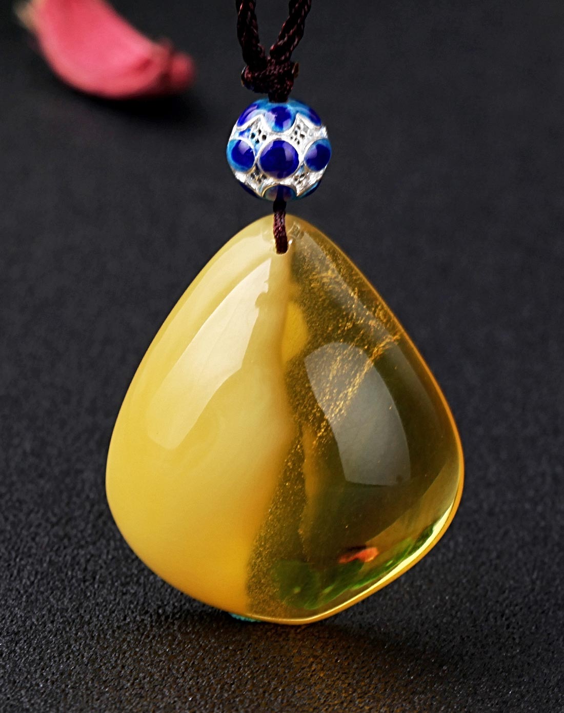 天然琥珀半蜜半珀随形吊坠